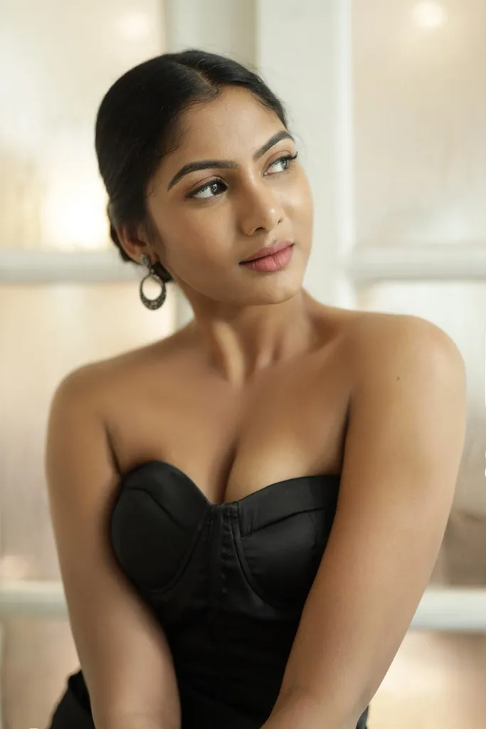 Shruti_Reddy_Glamour_Photos_14_9013e8825b